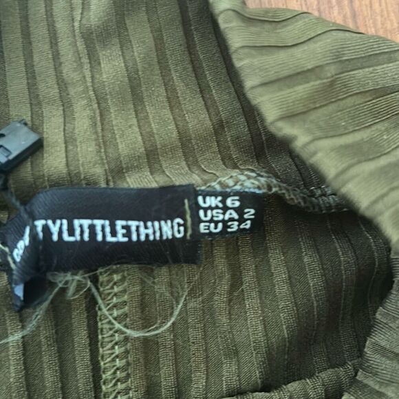 NWT pretty little thing all of color ribbed leggings lightweightleggings. Size - Picture 3 of 4